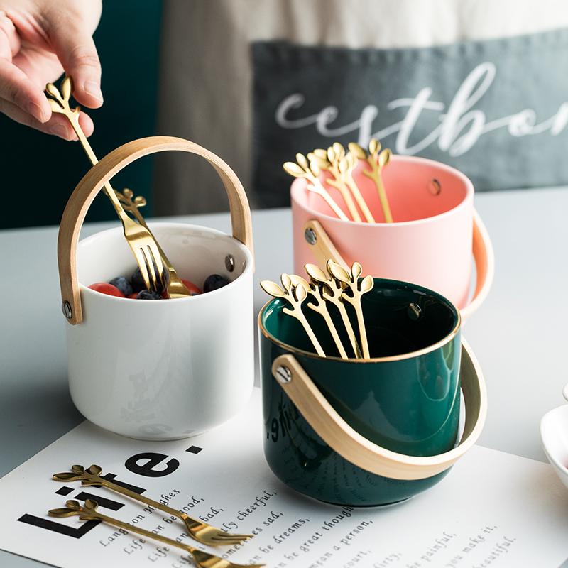 European-style Ceramic Portable Fruit Storage Jar with Fork Kitchen Chopstick Holder Knife Fork Spoon Tableware Storage Snackbox
European-style Ceramic Portable Fruit Storage Jar with Fork Kitchen Chopstick Holder Knife Fork Spoon Tableware Storage Snackbox