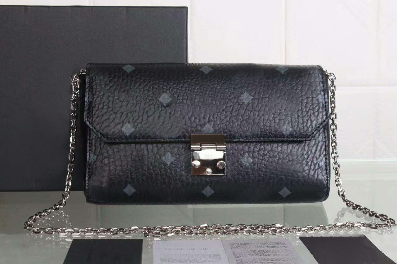 fashion chain one shoulder bag, yKK high quality copper zipper dinner bag. Inclined shoulder bag 6202, Black
fashion chain one shoulder bag, yKK high quality copper zipper dinner bag. Inclined shoulder bag 6202, Black