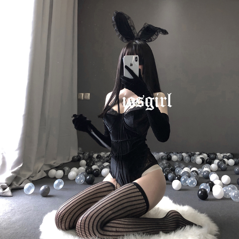 Women's fantasy plays rabbit, sexy lingerie, anime, black overalls, open crotch, In stockings
Women's fantasy plays rabbit, sexy lingerie, anime, black overalls, open crotch, In stockings