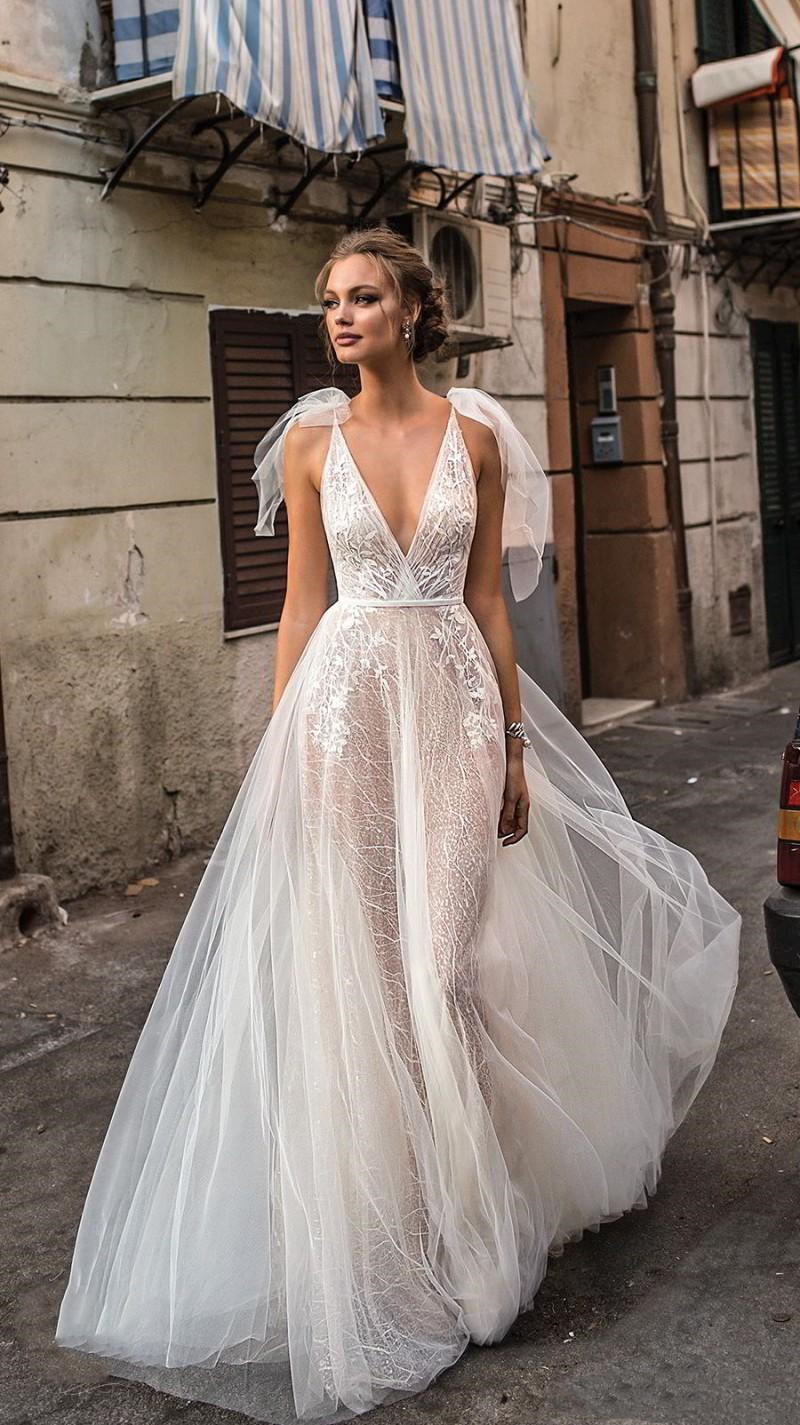 Wedding Dresses China 2021 Elegant Lace Wedding Dresses Backless V Neckline Illusion Bodice Floor Length Sexy Open Back Bridal Gowns, Black
Wedding Dresses China 2021 Elegant Lace Wedding Dresses Backless V Neckline Illusion Bodice Floor Length Sexy Open Back Bridal Gowns, Black