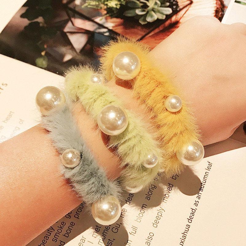 Hair Clips & Barrettes Fashion Women Plush Rubber Bands Elastic Simulated Pearls Holder FS99, Golden;silver
Hair Clips & Barrettes Fashion Women Plush Rubber Bands Elastic Simulated Pearls Holder FS99, Golden;silver