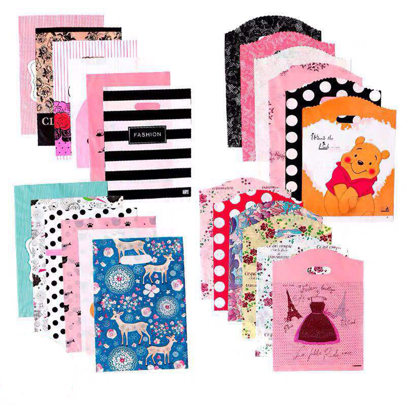 Party Supplies 50Pcs/Lot Multi Style Plastic Handle Bag Small Jewelry Bag Partys Favor Bags For Candy Gift Box Packaging Bags9327
Party Supplies 50Pcs/Lot Multi Style Plastic Handle Bag Small Jewelry Bag Partys Favor Bags For Candy Gift Box Packaging Bags9327