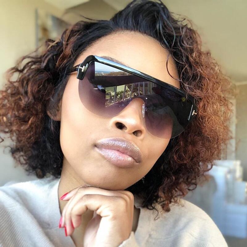 Fashion womens shades Half Frame Flat Top Sunglasses Gold T Letter Designer Black Shield Glasses Gradient Female Eyewear UV400
Fashion womens shades Half Frame Flat Top Sunglasses Gold T Letter Designer Black Shield Glasses Gradient Female Eyewear UV400