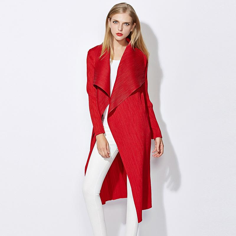 Pleated Medium Length Coat In Autumn And Winter, Red 
Pleated Medium Length Coat In Autumn And Winter, Red
