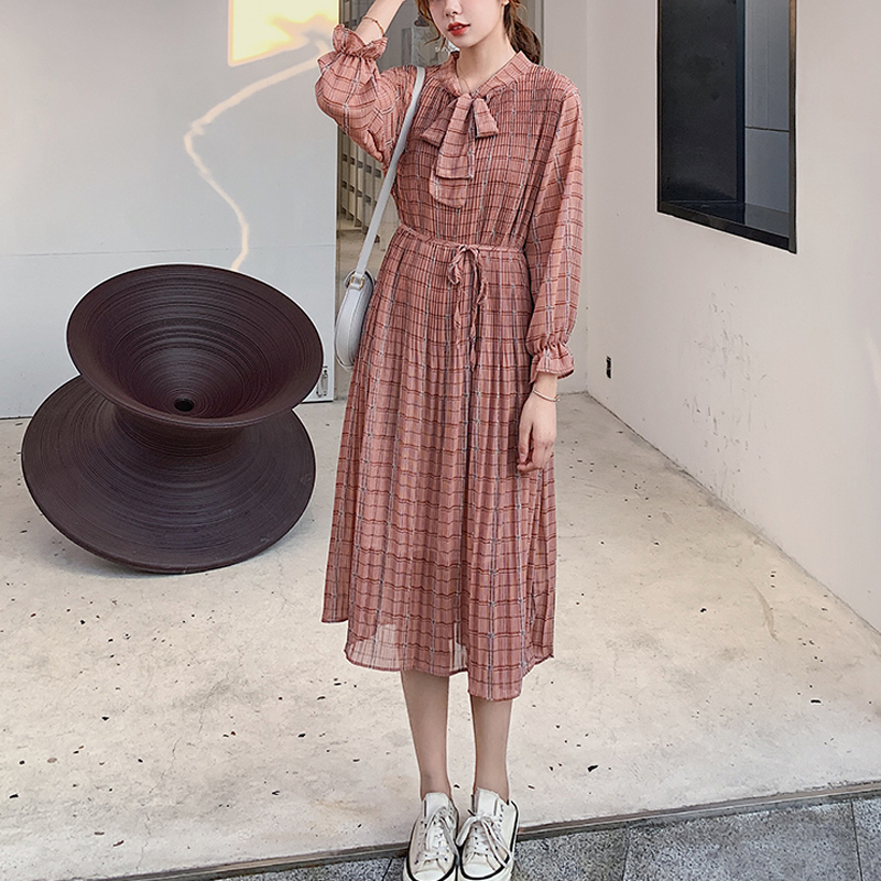 BGTEEVER Chic Bow Neck Plaid Dress Women Spring Flare Sleeve Laceup Pleated Midcalf Dress Female Chiffon Vestidos femme T200416