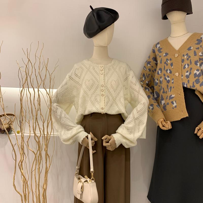 South Korea 2020 pre-autumn new design hollow-out love knit women's single breasted cardigan round neck blouse, White
South Korea 2020 pre-autumn new design hollow-out love knit women's single breasted cardigan round neck blouse, White