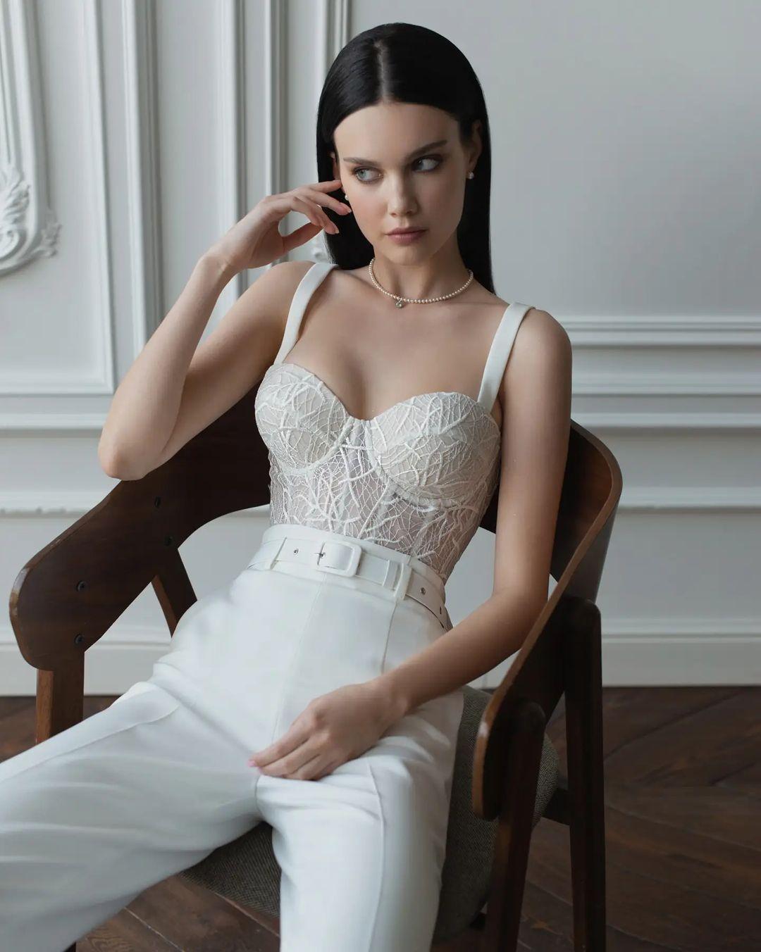 Two Pieces Prom Dress Jumpsuit with Long Sleeve Jacket Lace Sweetheart Vestidos de fiesta blanco únicos Evening Gown Pant Suit