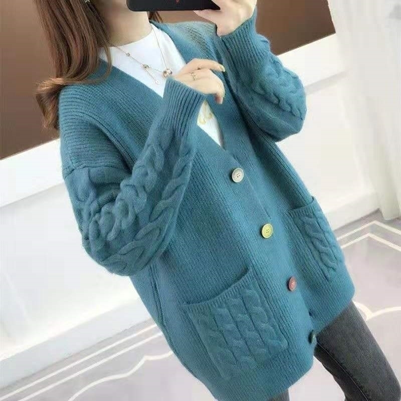 PEONFLY Cardigan Women Sweater Autumn Winter V-Neck Single Breasted Warm Clothes Pull Femme Hiver Casual Loose Cardigan 201017, Beige
PEONFLY Cardigan Women Sweater Autumn Winter V-Neck Single Breasted Warm Clothes Pull Femme Hiver Casual Loose Cardigan 201017, Beige