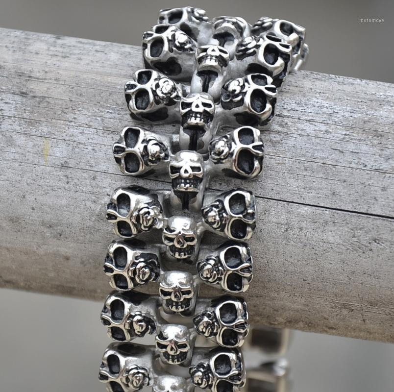 Stainless steel personality skull bracelet men titanium steel skull jewelry GABOR NAGY jewelry lovers the best gift1
Stainless steel personality skull bracelet men titanium steel skull jewelry GABOR NAGY jewelry lovers the best gift1