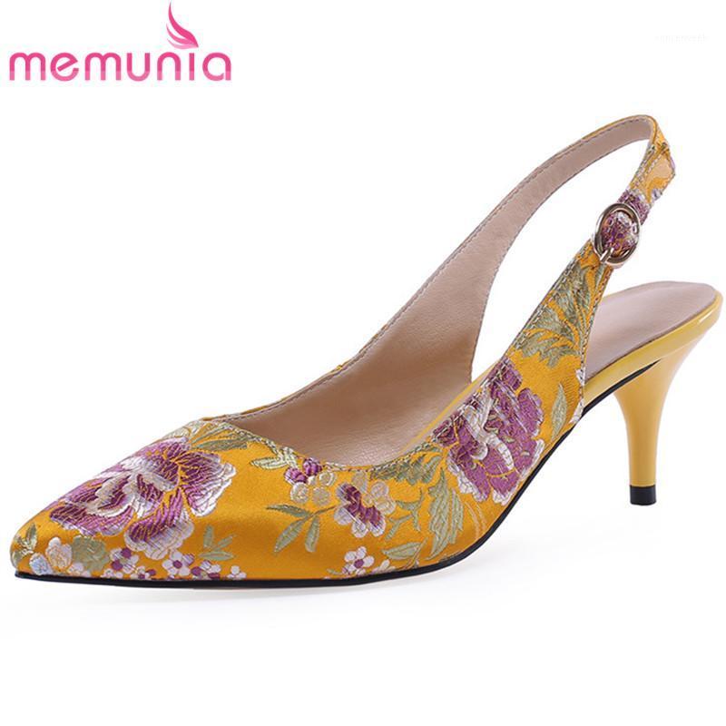 MEMUNIA 2020 newest single shoes women pumps silk pointed toe buckle slingback embroider thin high heel party shoes ladies1, Black
MEMUNIA 2020 newest single shoes women pumps silk pointed toe buckle slingback embroider thin high heel party shoes ladies1, Black