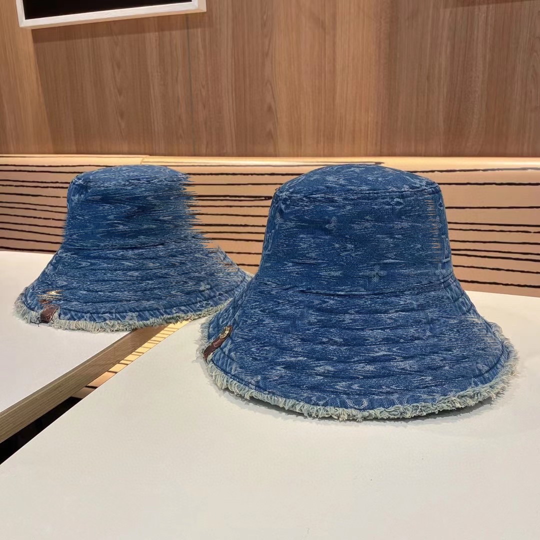 Fashion designer sun hats full letter logo printed bucket hat high quality blue women men cool sunhats, Same as pic
Fashion designer sun hats full letter logo printed bucket hat high quality blue women men cool sunhats, Same as pic