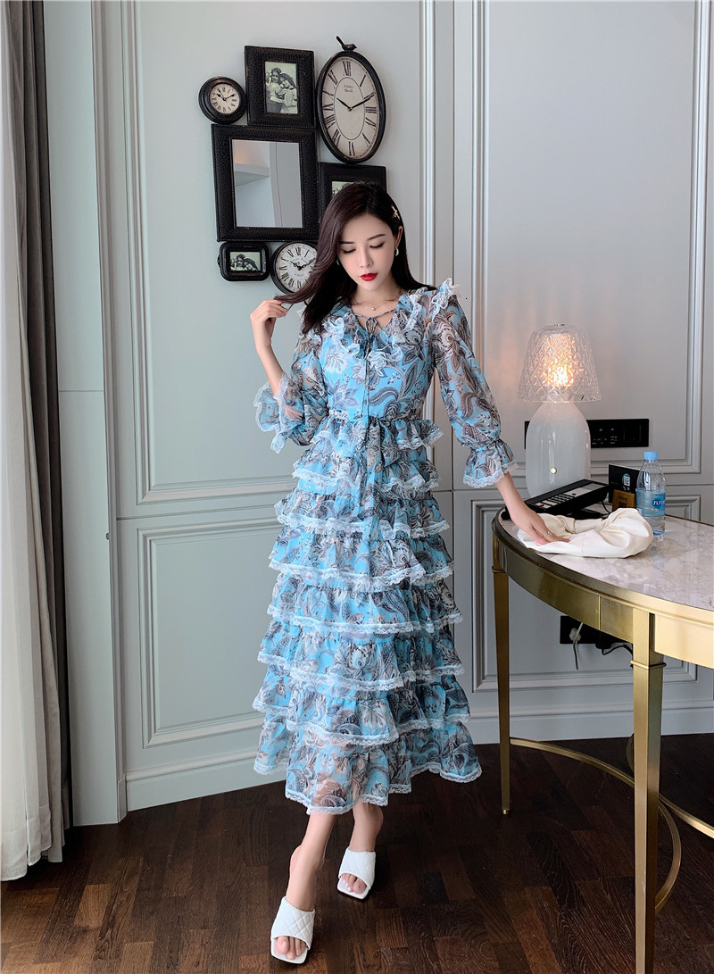 New Woman Cascade Plissate Long Sleeve with Elegant V-neckline Dressed in Floral Girly Party Dress Printed Vintage Spring Dresses H96m, The picture
New Woman Cascade Plissate Long Sleeve with Elegant V-neckline Dressed in Floral Girly Party Dress Printed Vintage Spring Dresses H96m, The picture