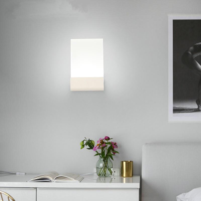 Acrylic black and white living room hallway aisle LED wall light Nordic bedroom bedside lamp
Acrylic black and white living room hallway aisle LED wall light Nordic bedroom bedside lamp