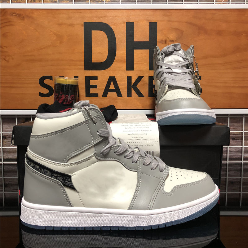 Top Quality Fragment Design x Men Women Jumpman 1s Basketball Shoes High OG 1 Dark Mocha Black Toe UNC University Blue Chicago Hyper Royal Obsidian Sports Sneakersr, Style 49
Top Quality Fragment Design x Men Women Jumpman 1s Basketball Shoes High OG 1 Dark Mocha Black Toe UNC University Blue Chicago Hyper Royal Obsidian Sports Sneakersr, Style 49