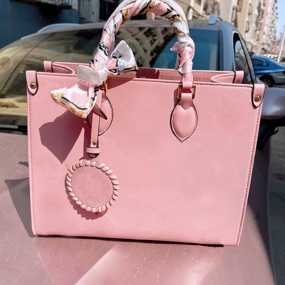Exclusive designer fashion leather embossing quality shopping bags Wholesale handbag High-end, Box
Exclusive designer fashion leather embossing quality shopping bags Wholesale handbag High-end, Box