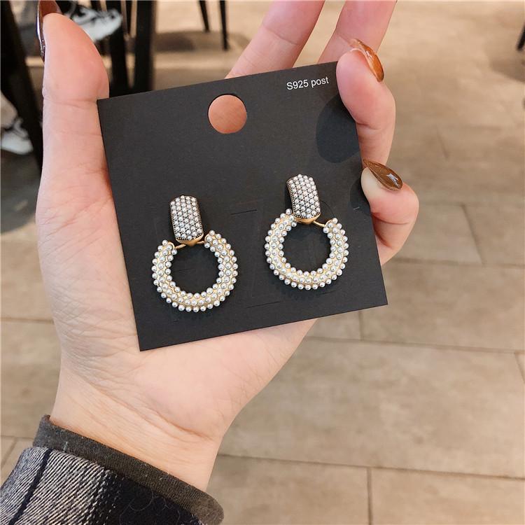 Stud South Korea Dongdaemun Small Hollow Ancient Full Pearl Ring Earrings Sweet And Fresh Geometric
Stud South Korea Dongdaemun Small Hollow Ancient Full Pearl Ring Earrings Sweet And Fresh Geometric