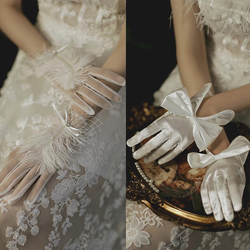 Elegant Wedding Gloves Petals Pearls Female Temperament Solid Color Bowknot Decoration Mesh Yarn Bride Dress Accessories Gloves
Elegant Wedding Gloves Petals Pearls Female Temperament Solid Color Bowknot Decoration Mesh Yarn Bride Dress Accessories Gloves