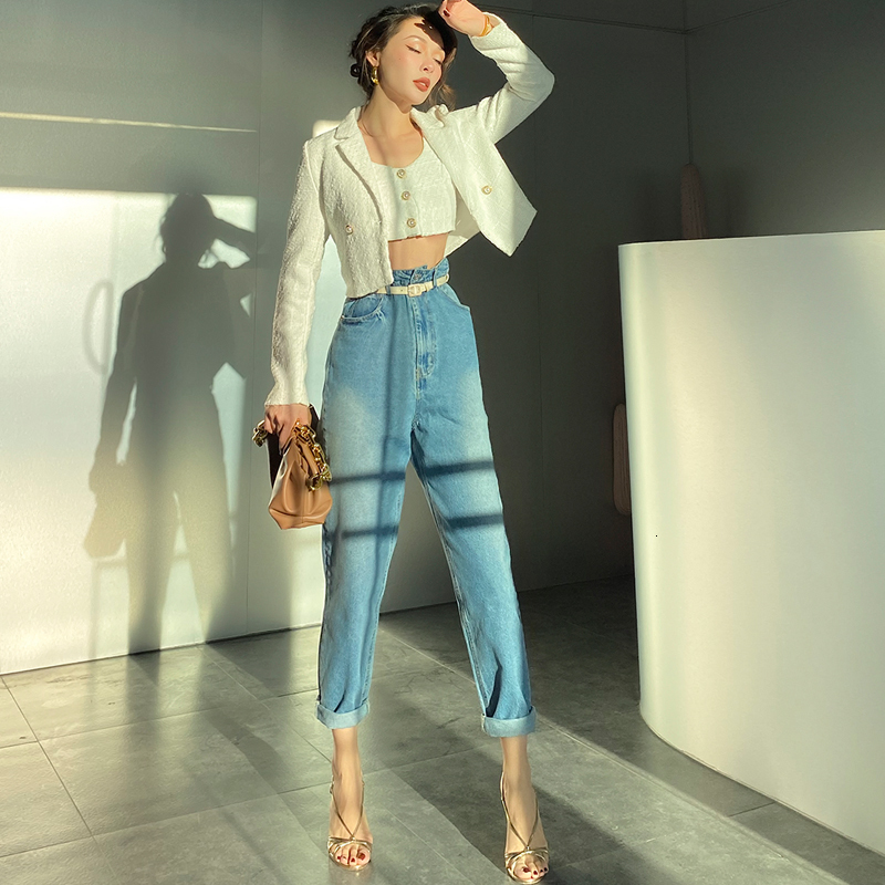 2021 New Winter Retro-waist High-waist Cowboy Pants Show Casual Leg Length Sexy Retro-fashion Jeans DTC7, Blue
2021 New Winter Retro-waist High-waist Cowboy Pants Show Casual Leg Length Sexy Retro-fashion Jeans DTC7, Blue