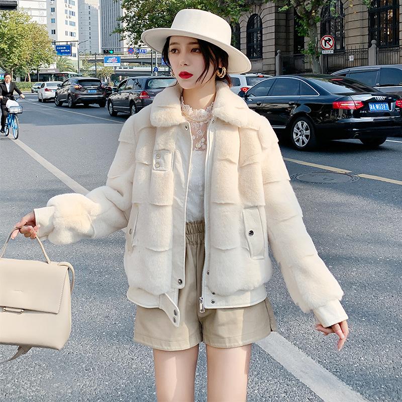 2020 winter new women's small fragrance wind thick fur loose and thin layered Danish mink jacket top women, White
2020 winter new women's small fragrance wind thick fur loose and thin layered Danish mink jacket top women, White