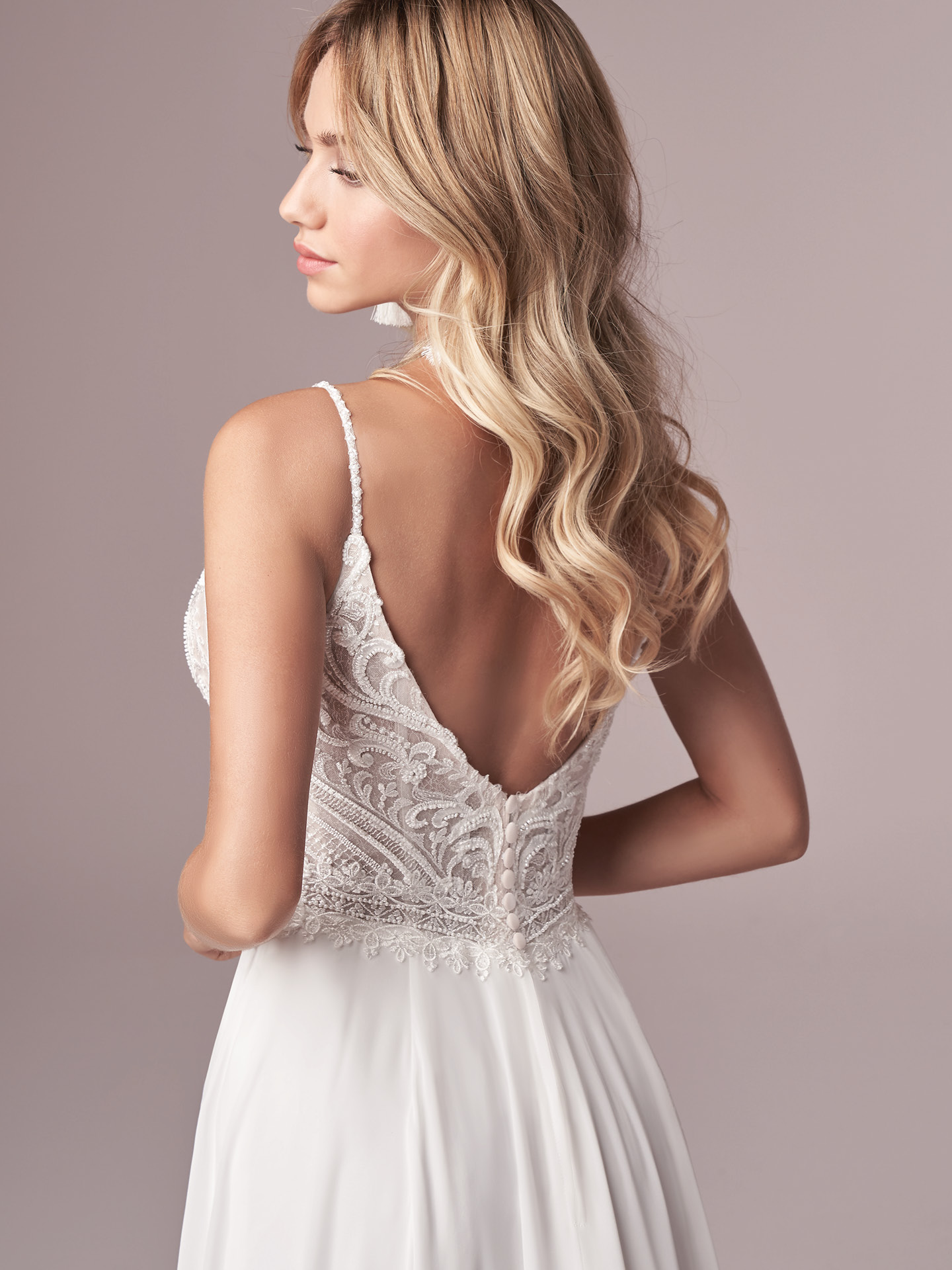 Beach Attractive Lace Backless Wedding Dresses Beaded V Neck A E Side Split Bridal Gowns Chiffon Sweep Train Robe De Mari E