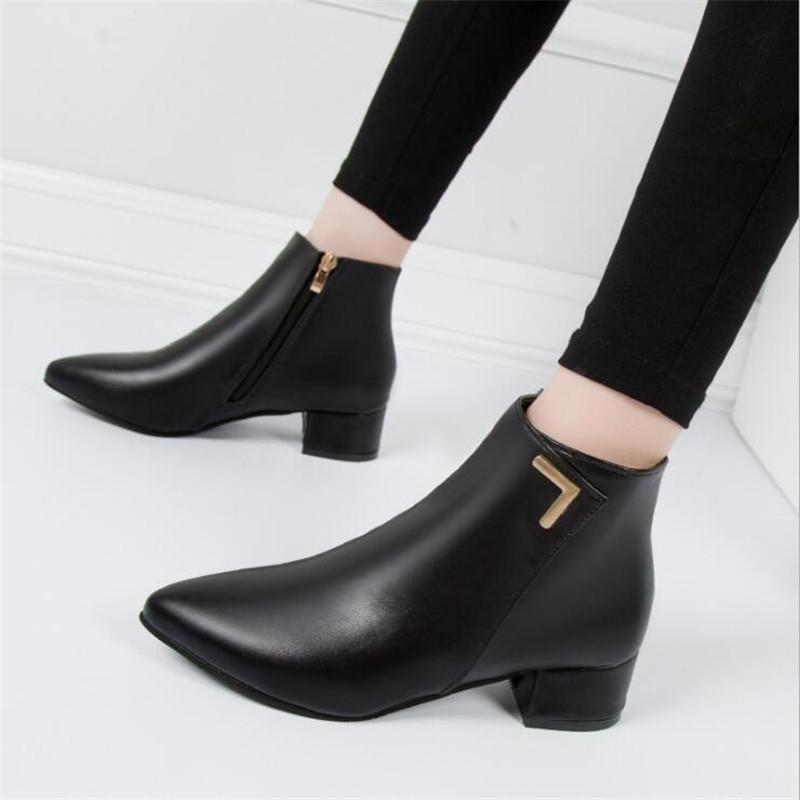 European style simple tide women's boots ladies British style fashion boots 2020 autumn and winter new high heels, Black leather
European style simple tide women's boots ladies British style fashion boots 2020 autumn and winter new high heels, Black leather