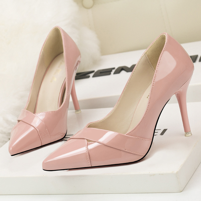 Sapatos dana feminina bombas salto alto vestido couro patente design barco de casamento, Nude
Sapatos dana feminina bombas salto alto vestido couro patente design barco de casamento, Nude