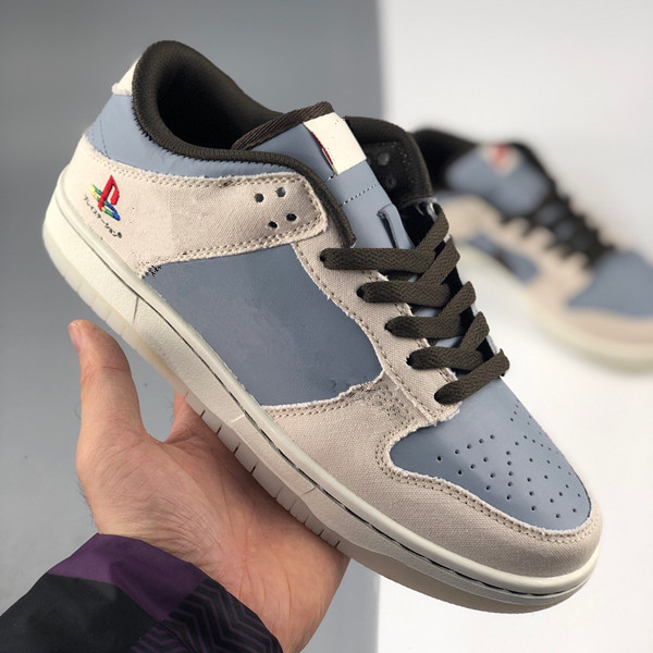 New Travis Scotts x Playstation SB Women Running Shoes Dunks Skateboard Shoes Low White Grey Trainers Mens Zapatos Outdoor Sports Sneakers
New Travis Scotts x Playstation SB Women Running Shoes Dunks Skateboard Shoes Low White Grey Trainers Mens Zapatos Outdoor Sports Sneakers