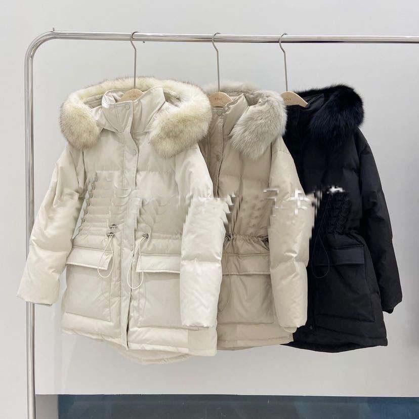 Winter Fashion Cotton-padded Clothes Warm Coats for Outdoor Leisure In Winter Female Designer Parkas of The Highest Quality, White
Winter Fashion Cotton-padded Clothes Warm Coats for Outdoor Leisure In Winter Female Designer Parkas of The Highest Quality, White