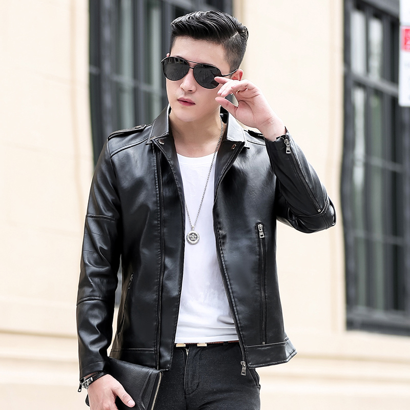 New men's lapel Short hansome casual Korean lean young leather jacket, Army green.
New men's lapel Short hansome casual Korean lean young leather jacket, Army green.