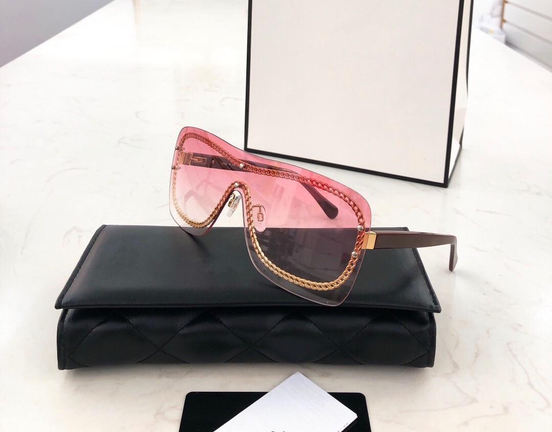New top quality 4243 mens sunglasses women sun glasses women sunglasses fashion style protects eyes Gafas de sol lunettes de soleil with box, White;black
New top quality 4243 mens sunglasses women sun glasses women sunglasses fashion style protects eyes Gafas de sol lunettes de soleil with box, White;black