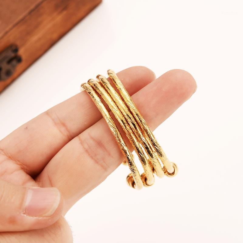 4pcs Dubai Gold silver baby SMALL Bangle Child Bracelet for Kids african Children Bairn Jewelry Baby mideast Arab cute Gift1
4pcs Dubai Gold silver baby SMALL Bangle Child Bracelet for Kids african Children Bairn Jewelry Baby mideast Arab cute Gift1
