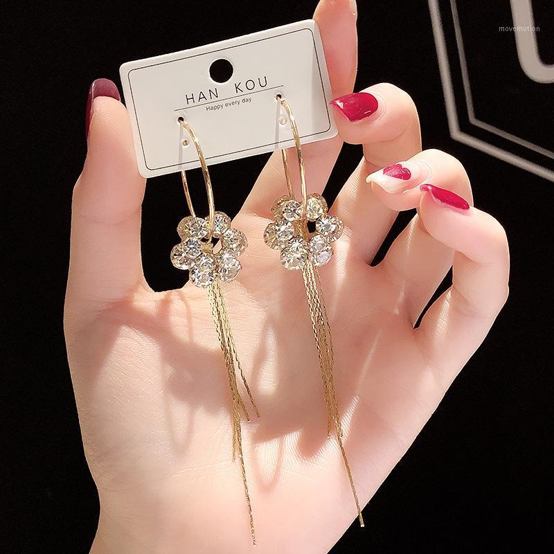 2020 New Trend Kpop Brown Flowers Rhinestone Hoop Earrings Luxurious Long Tassel Temperament Earrings Ins Women Jewelry Party1
2020 New Trend Kpop Brown Flowers Rhinestone Hoop Earrings Luxurious Long Tassel Temperament Earrings Ins Women Jewelry Party1