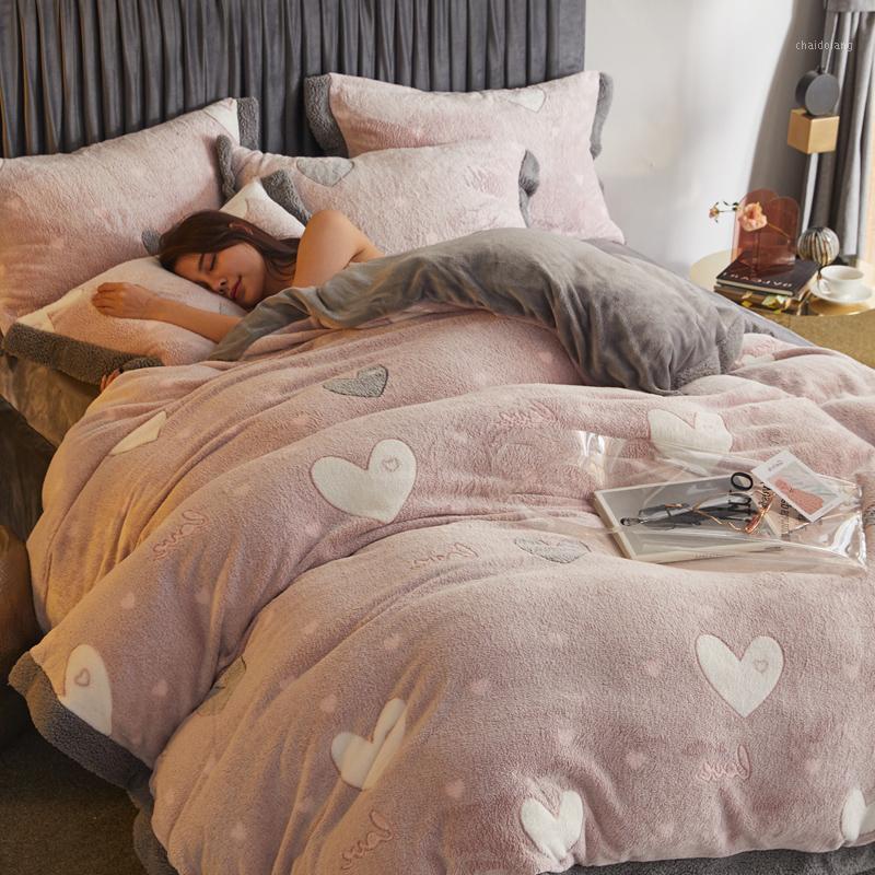 Warm Coral Fleece 4-piece Double Faced Flannel Duvet 1.8m Bed Crystal Flannel Snowflake Quilt Cover1, White
Warm Coral Fleece 4-piece Double Faced Flannel Duvet 1.8m Bed Crystal Flannel Snowflake Quilt Cover1, White