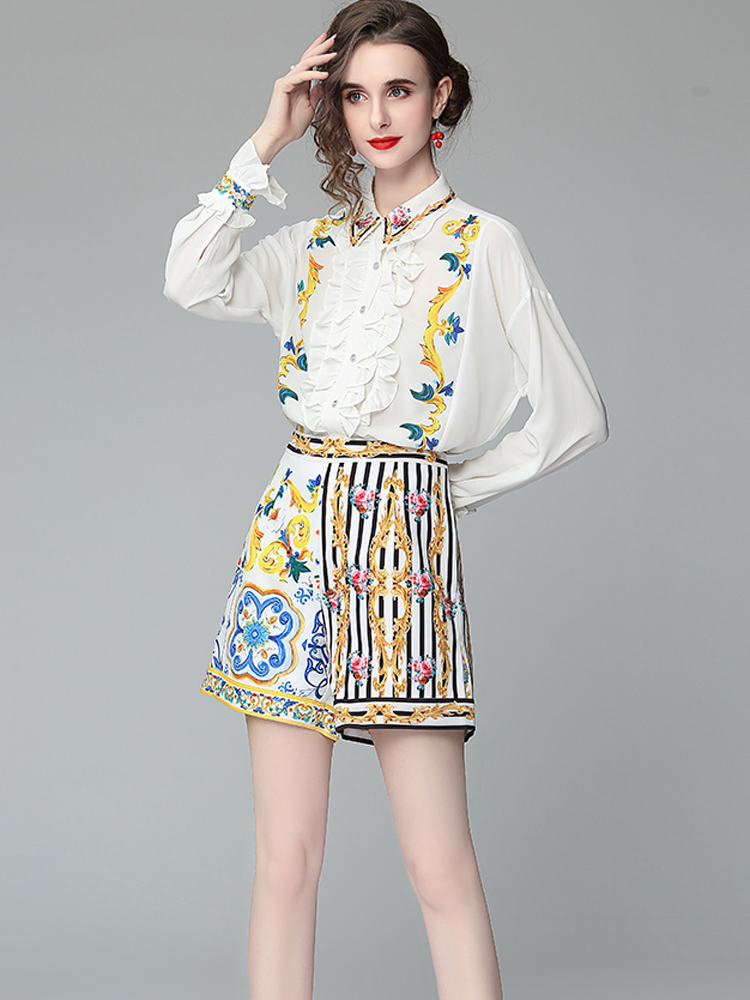Europe Fashion Spring Summer Runway Two Piece Pants Set Women Designers Ruffles White Blouse and Shorts Suit Casual Holiday Outfits
Europe Fashion Spring Summer Runway Two Piece Pants Set Women Designers Ruffles White Blouse and Shorts Suit Casual Holiday Outfits