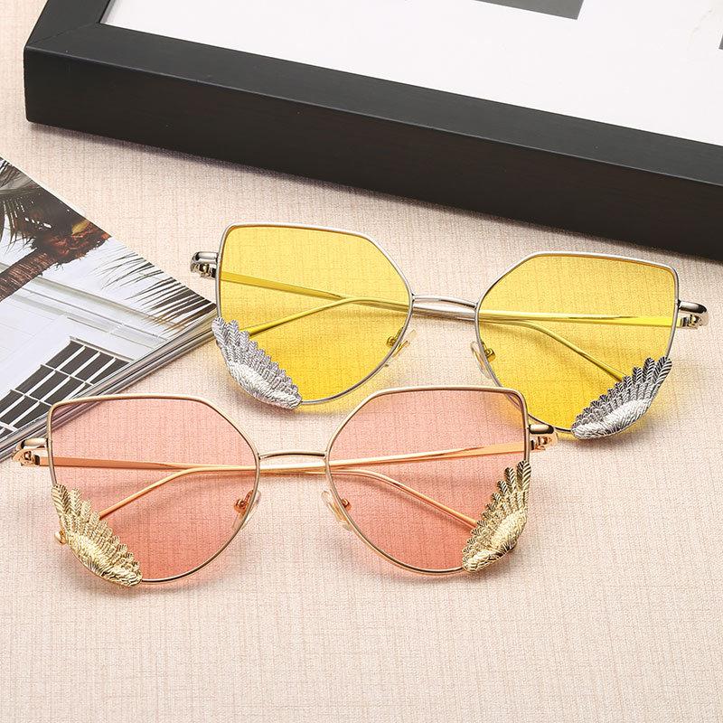 2020 Gradient Clear Sunglasses Women Colorful Transparent Brand Designer Lady Female wing Sun glasses UV400 Metal Frame Oculos
2020 Gradient Clear Sunglasses Women Colorful Transparent Brand Designer Lady Female wing Sun glasses UV400 Metal Frame Oculos