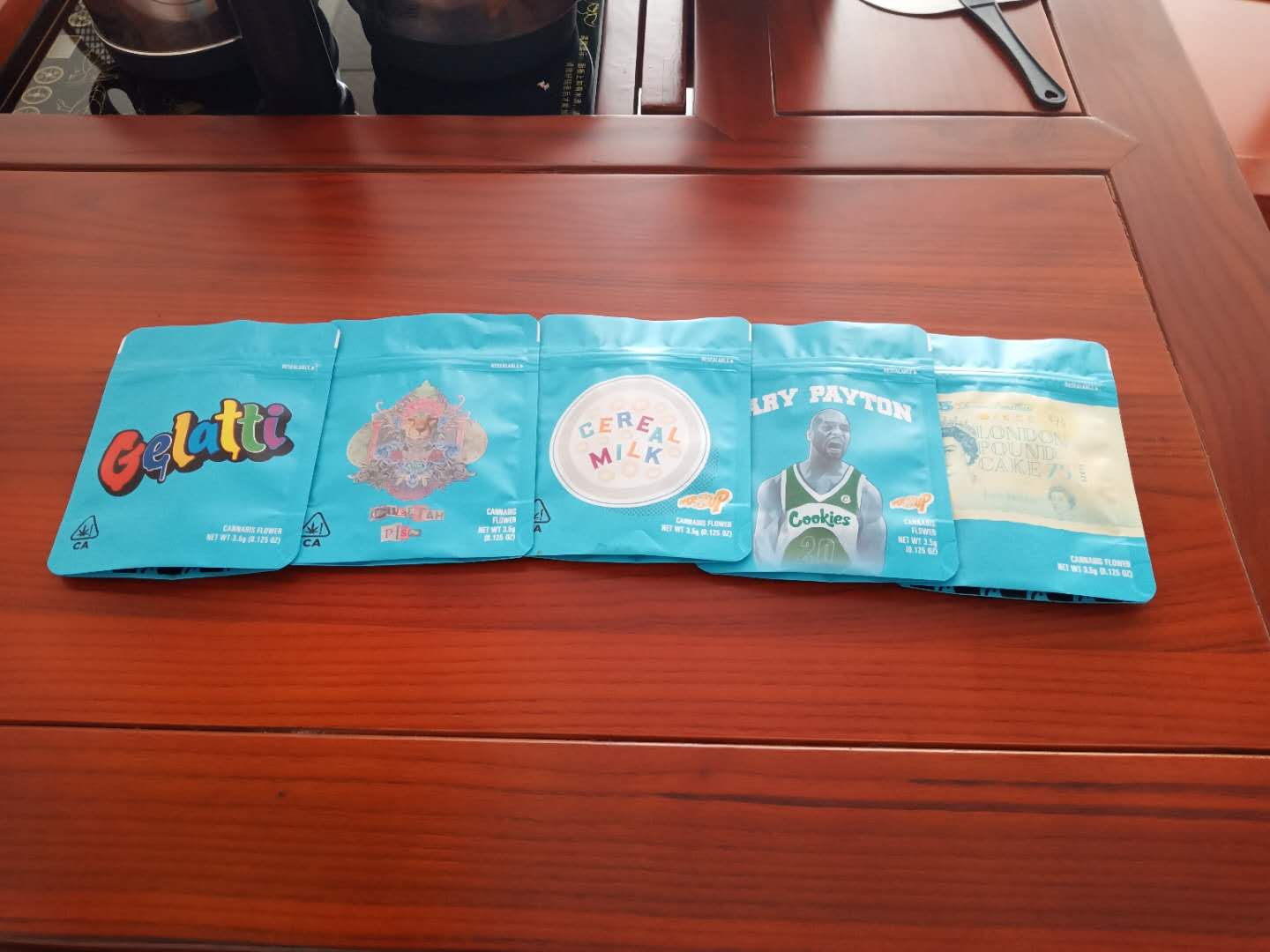 3.5 Grams Cookies Bag Packaging Bags Smellproof Childproof California Cheetah Piss Gelatti Gary Payton London Pound Cake Cereal Free shippin
3.5 Grams Cookies Bag Packaging Bags Smellproof Childproof California Cheetah Piss Gelatti Gary Payton London Pound Cake Cereal Free shippin