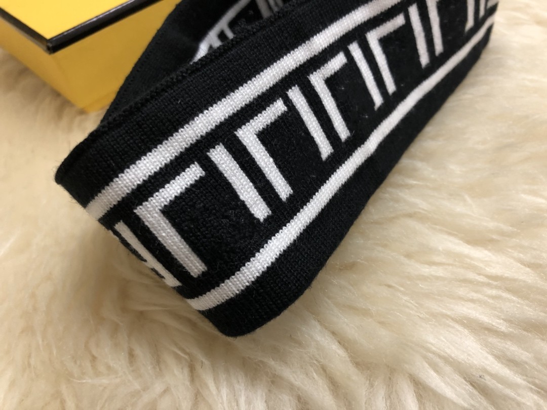 Free 4 Colors Elastic Women Man Headbands Fashion Headband Girls Letters Hair bands Scarf Hair Accessories Gifts Hot Best Headwraps
Free 4 Colors Elastic Women Man Headbands Fashion Headband Girls Letters Hair bands Scarf Hair Accessories Gifts Hot Best Headwraps