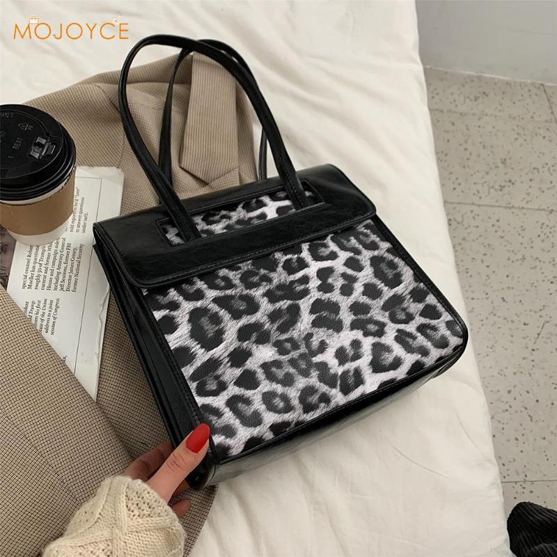 Stylish Leopard Printed Handbag Ladies Large Capacity PU Leather Street Underarm Bags Women Shoulder Top-handle Pouch, Black
Stylish Leopard Printed Handbag Ladies Large Capacity PU Leather Street Underarm Bags Women Shoulder Top-handle Pouch, Black