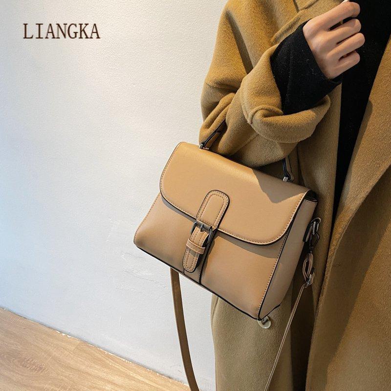 2020 Vintage Luxury Handbags Women Messenger Bags Designer Small Shoulder Messenger Bag Female, Black
2020 Vintage Luxury Handbags Women Messenger Bags Designer Small Shoulder Messenger Bag Female, Black
