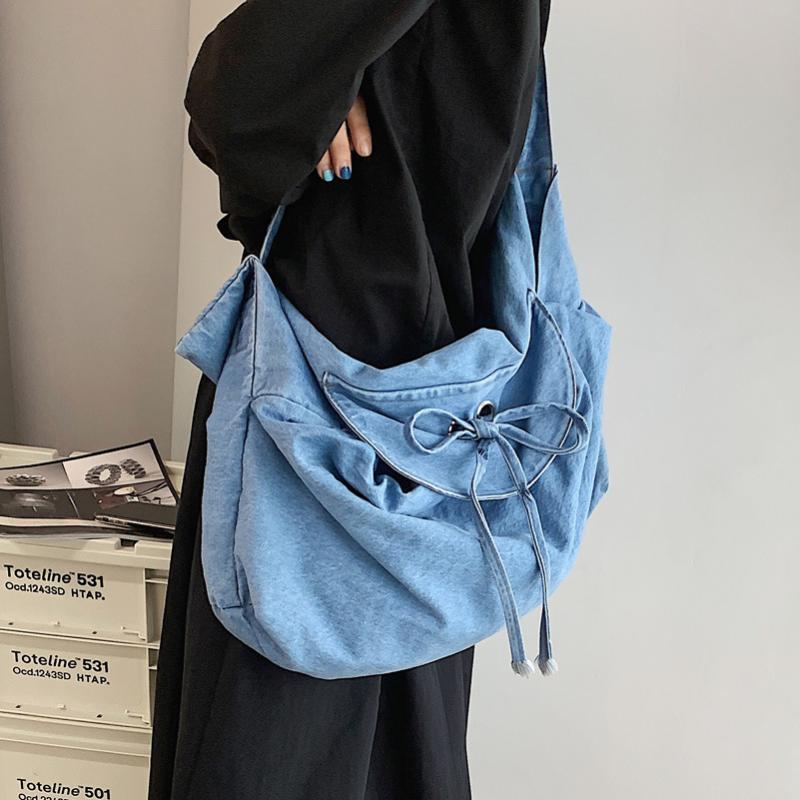 High quality denim big bag women 2020 new wild large capacity broadband college style one-shoulder messenger bag, Wathet
High quality denim big bag women 2020 new wild large capacity broadband college style one-shoulder messenger bag, Wathet
