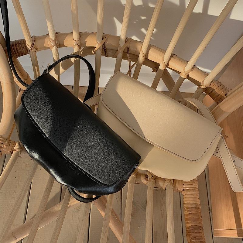 2020 new high-end bags with foreign flavor texture women's bags Ins super popular small design flip bag, Black 
2020 new high-end bags with foreign flavor texture women's bags Ins super popular small design flip bag, Black