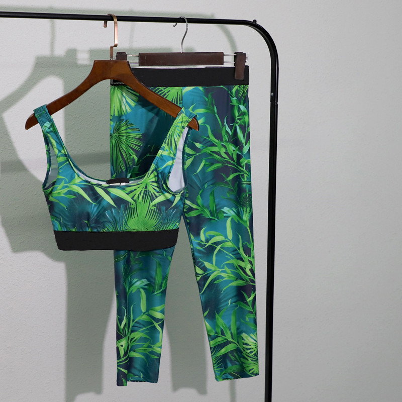 Green Print Suits Padded Push Up Women's Two-piece Tracksuits Outdoor Yoga Running Cycling Swimming Sports Clothes Suits, As pic
Green Print Suits Padded Push Up Women's Two-piece Tracksuits Outdoor Yoga Running Cycling Swimming Sports Clothes Suits, As pic