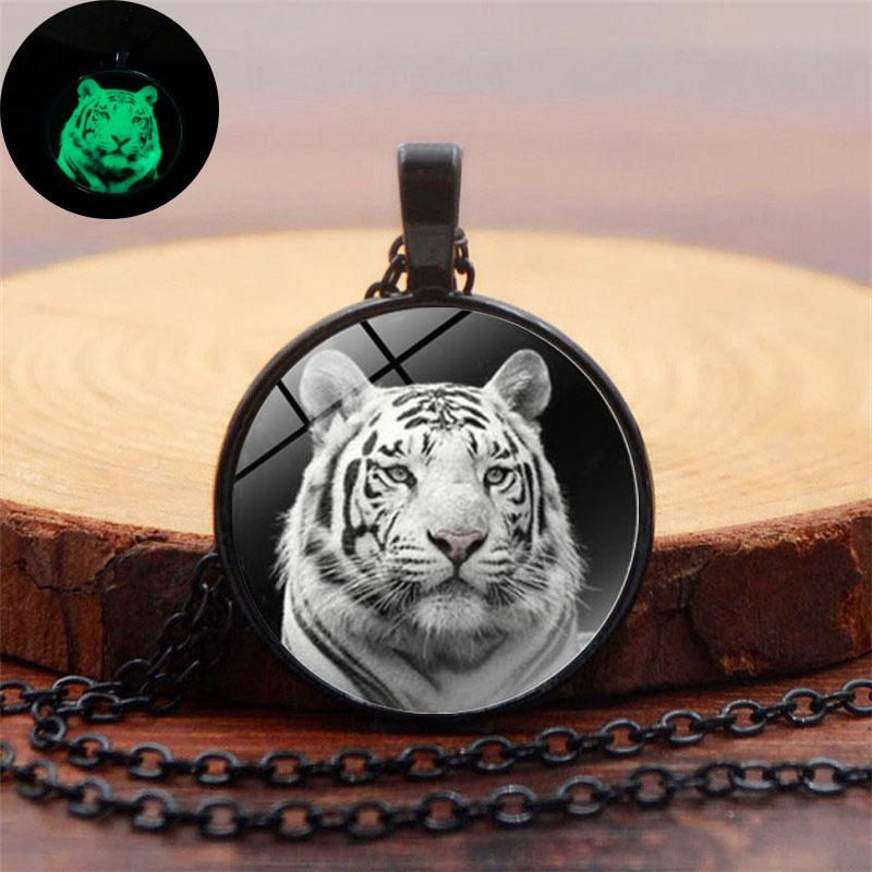 Fashion Glow In The Dark Glass Allory Round Pendant Neclace Charm Luminous White Tiger Necklace for Men Women Jewelry Gifts
Fashion Glow In The Dark Glass Allory Round Pendant Neclace Charm Luminous White Tiger Necklace for Men Women Jewelry Gifts