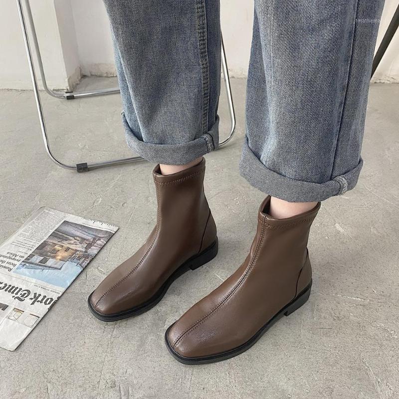 Boots Women New 2021 Autumn Shoes Luxury Designer Flat Heel Fashion Ladies Low Ankle Rubber Rock Retro PU Basic1
Boots Women New 2021 Autumn Shoes Luxury Designer Flat Heel Fashion Ladies Low Ankle Rubber Rock Retro PU Basic1