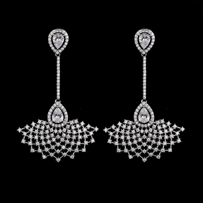 Hoop & Huggie 2021 NoEnName_Null Latest Luxury Unique Long White Cz Crystal Retro Wedding Brincos Women's Jewelry
Hoop & Huggie 2021 NoEnName_Null Latest Luxury Unique Long White Cz Crystal Retro Wedding Brincos Women's Jewelry