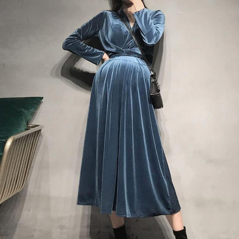 2020 Fashion Velvet Maternity Long Dress Elegant V Neck High Waist Slim Clothes For Pregnant Women Pregnancy Clothing Plus Size LJ201125