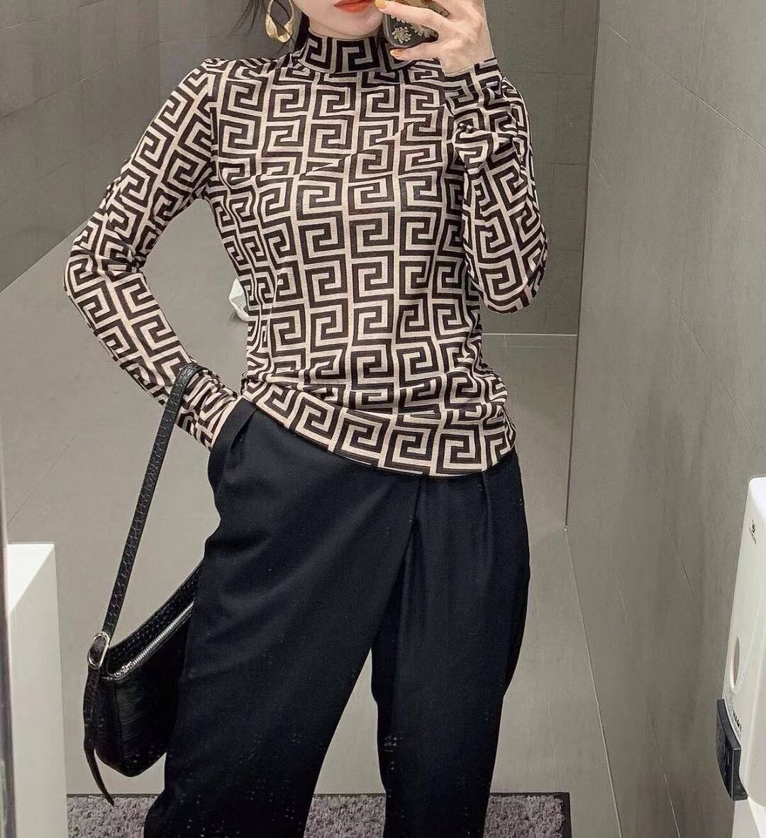 2021 international distinguished new women's high neck stretch t-shirt shirt fashion super beautiful coat sweatshirt slim 8 colors S--3XL
2021 international distinguished new women's high neck stretch t-shirt shirt fashion super beautiful coat sweatshirt slim 8 colors S--3XL