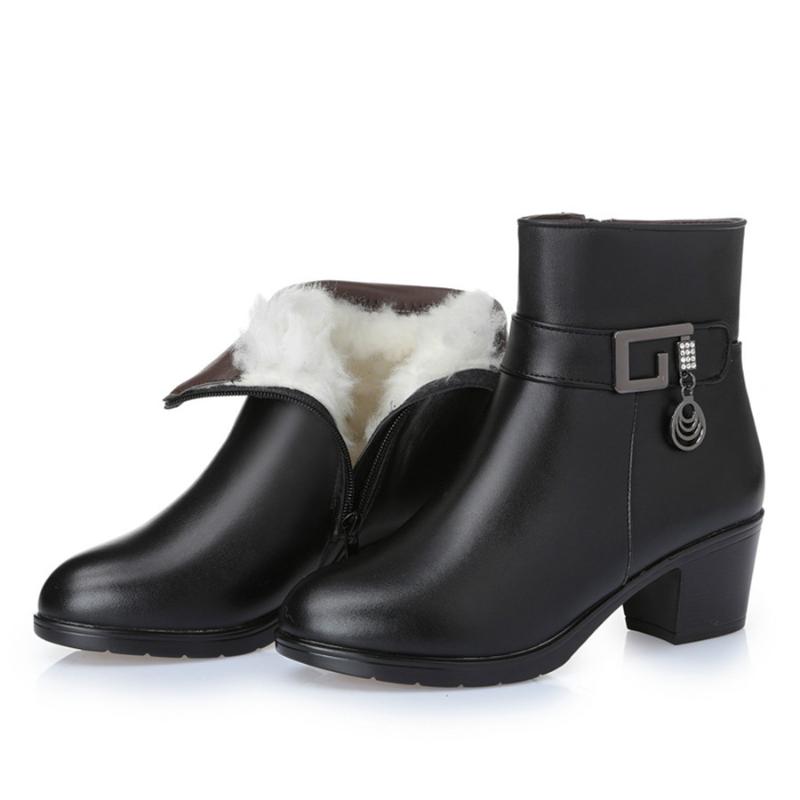 Genuine Leather women boots 2021 winter thick wool lined genuine Leather women snow boots large size winter shoes, Brown wool
Genuine Leather women boots 2021 winter thick wool lined genuine Leather women snow boots large size winter shoes, Brown wool