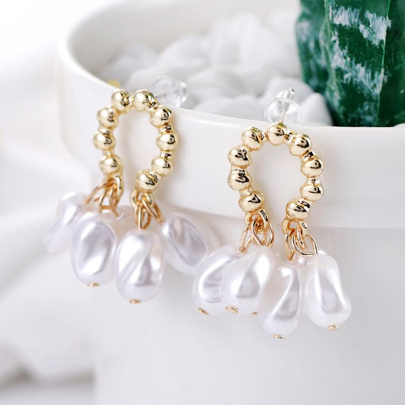 Luxurious Pearl Stud Earrings Trendy Geometric Tassel Lady Earrings Hippop Women Party Jewelry Gifts New Years
Luxurious Pearl Stud Earrings Trendy Geometric Tassel Lady Earrings Hippop Women Party Jewelry Gifts New Years