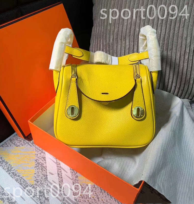 2020 Top Quality designer Bag Luxury Handbag Fashion Good Match Plain simple and beautiful
2020 Top Quality designer Bag Luxury Handbag Fashion Good Match Plain simple and beautiful